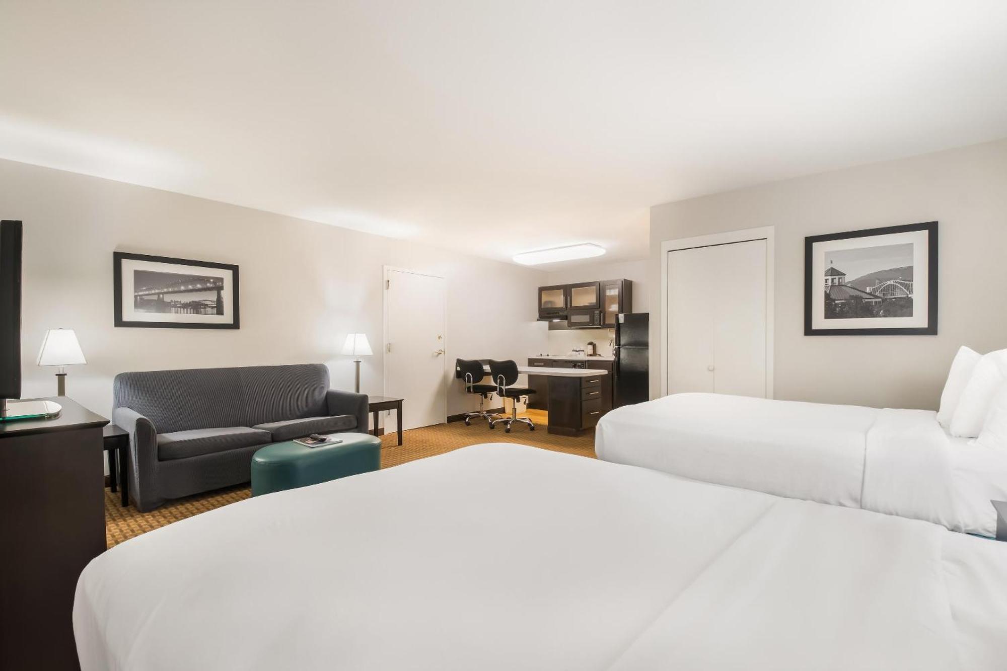 Suite with Two Double Beds - Accessible/Non-Smoking